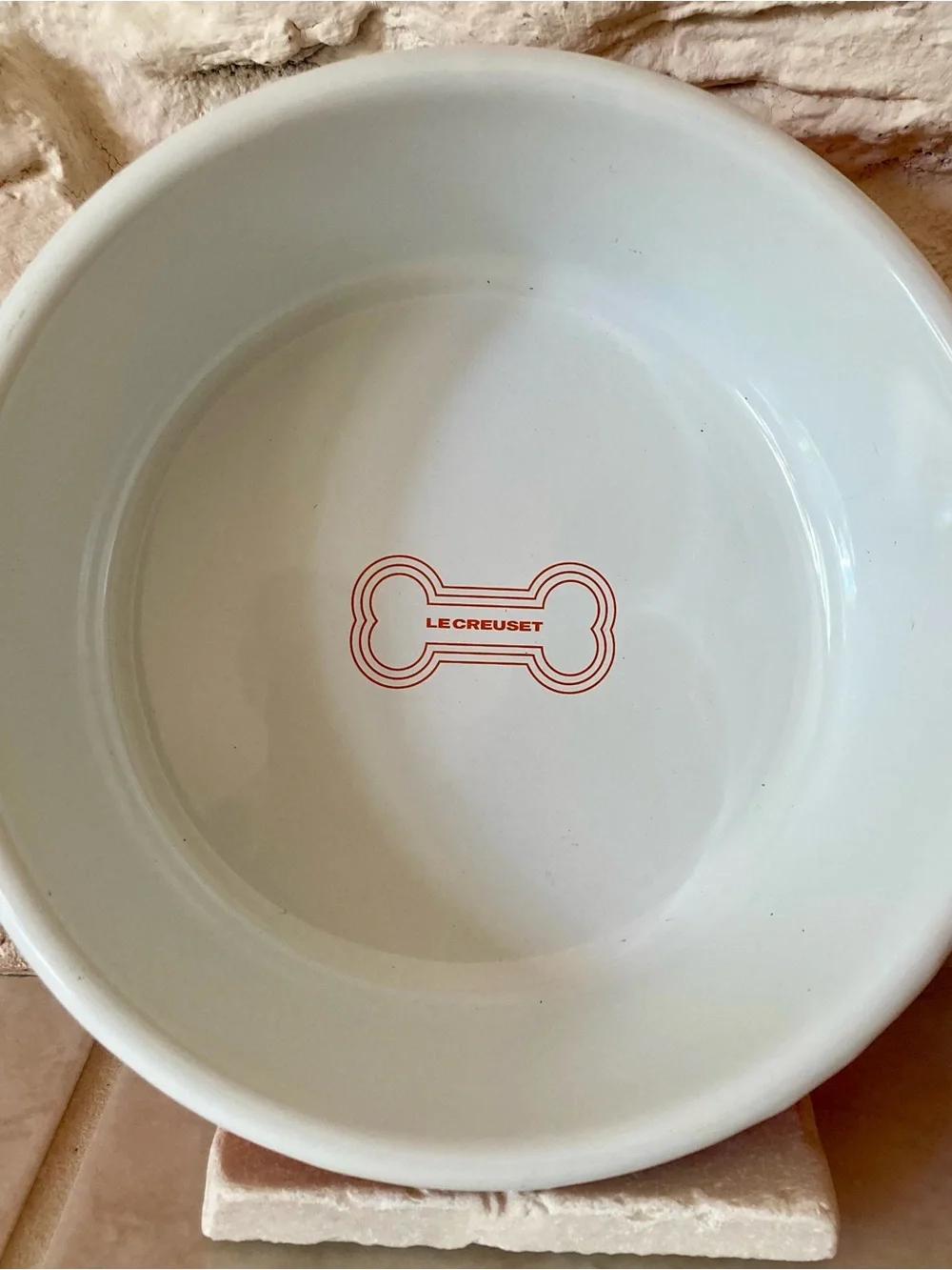 NWT Le Creuset Set of Pet Bowls with Red and Orange Bone Logo - Set of 2